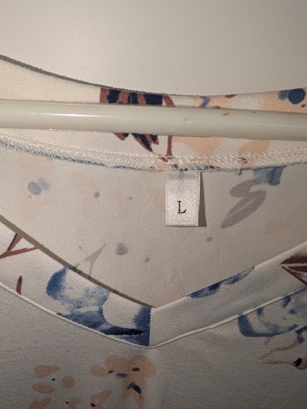 Floral V-Neck Women’s Top - Blue & Cream - Picture 3 of 4